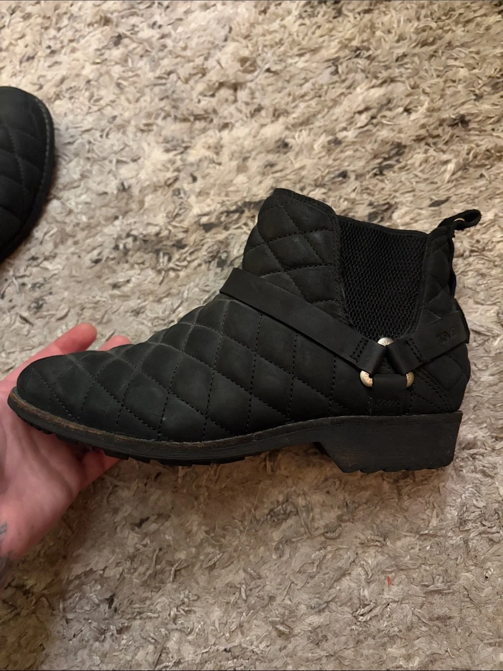 Teva Women’s 7.5 De La Vina Dos waterproof Leather Black Quilted Ankle Shoes